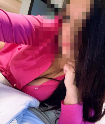 Хочешь немного разнообразия и страсти? Тогда тебе точно ко мне! Я создам неповторимую атмосферу и позаботлюсь о твоем удовлетворении. Не упусти шанс на настоящее наслаждение! 10674, 26 лет